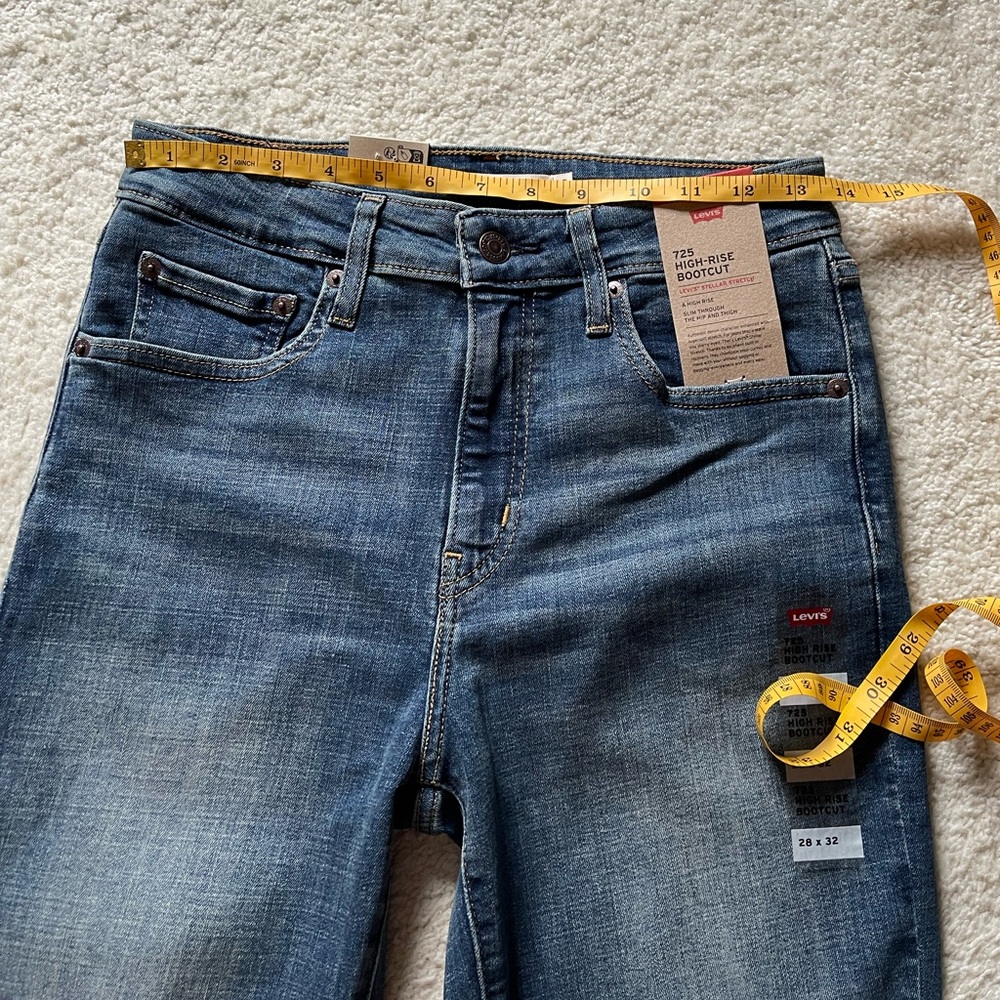 NWT Levi’s 725 High Rise Bootcut Women's Jeans Size 28/32 - Picture 8 of 12